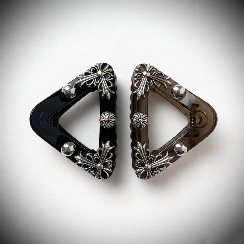 Mordern Triangle Smokey Medium Claw