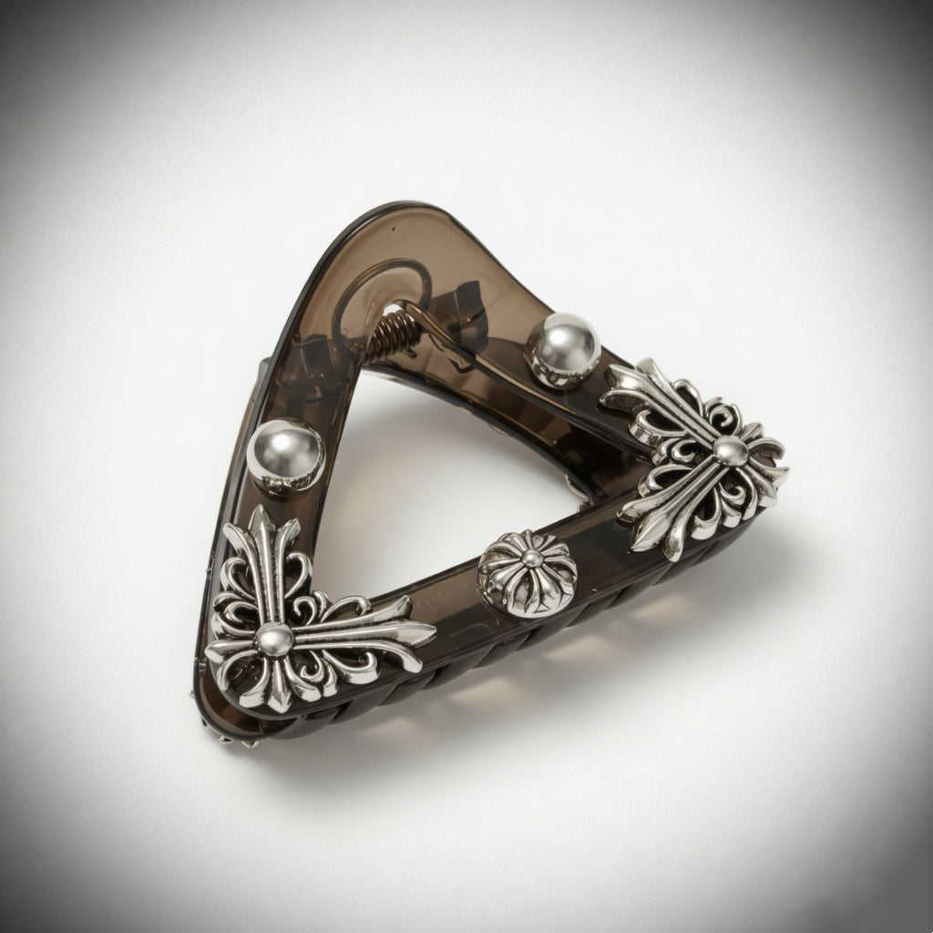 Mordern Triangle Smokey Medium Claw