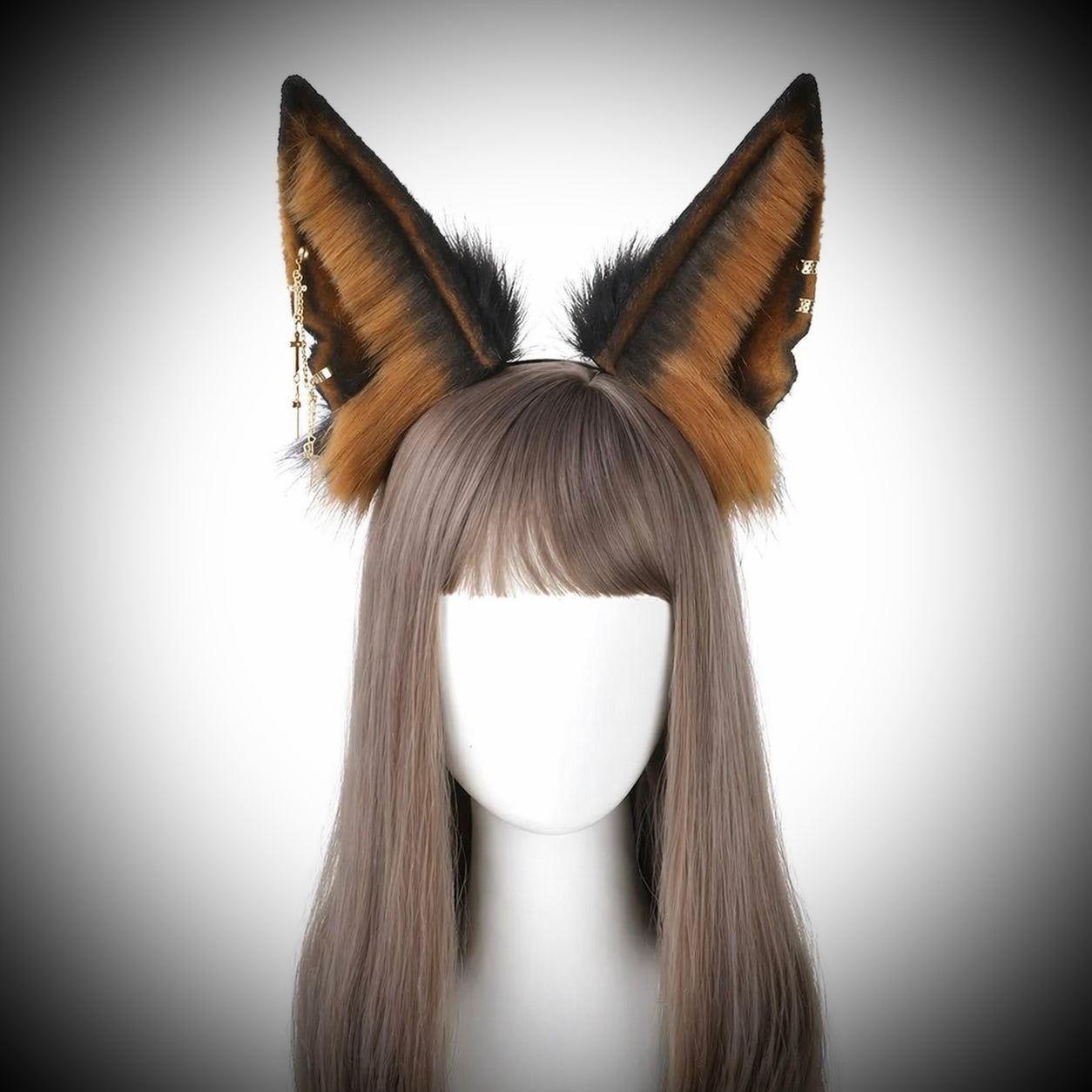 Noir Urban Fox Phantom Halo